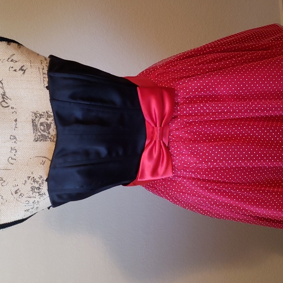 Strapless dress - Picture 2 of 5